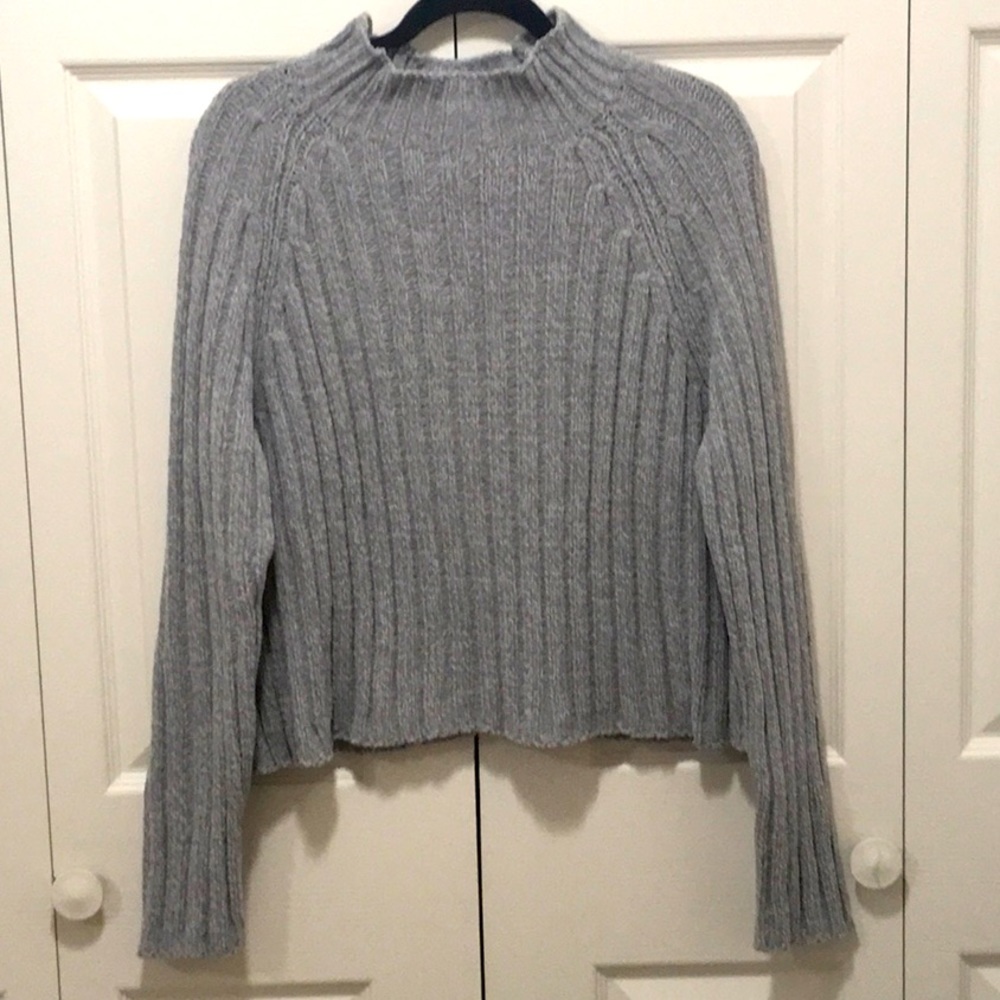 🙌🙌🙌 PRICE DROP***NWOT*** AMERICAN EAGLE CROP SWEATER🙌🙌🙌